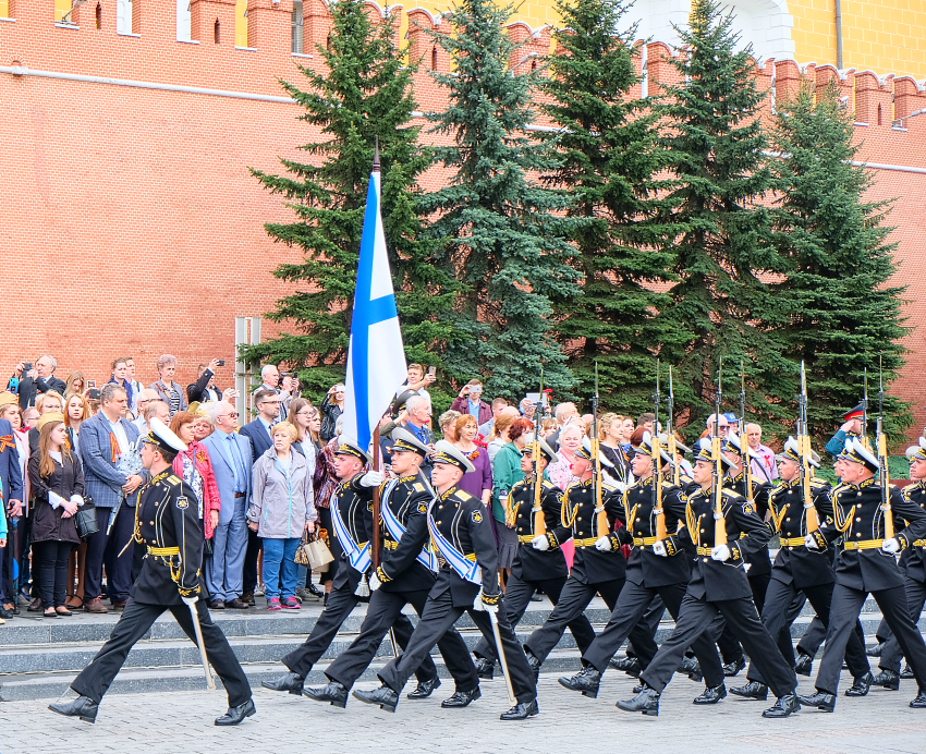 08.05.2019 Возложение цветов к Могиле Неизвестного Солдата у Кремлевской стены в составе делегации МФП